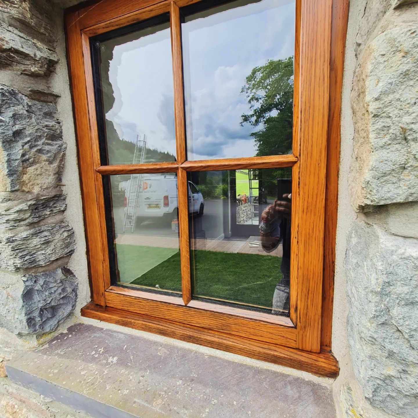 Oak sash window with Sikkens exterior woodstain in Medium Oak, Betws-y-Coed